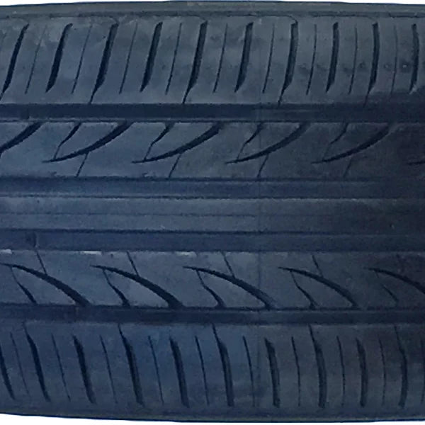 245/45ZR18 100W XL All Season Ultra High Performance Tire G68368