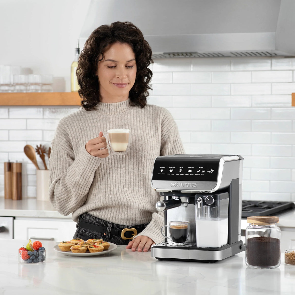 Espresso, Cappuccino, Latte & Americano Maker with Automatic Frothing O646752